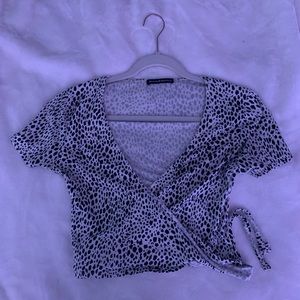 Brandy Melville wrap t shirt